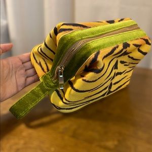 Man Repeller Tiger lunch Pouch